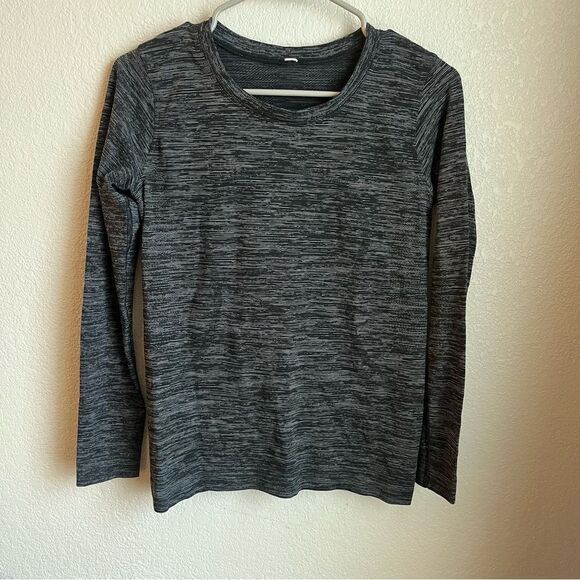 Lululemon Swiftly Relaxed Long Sleeve
Black / White / Black - Picture 5 of 8